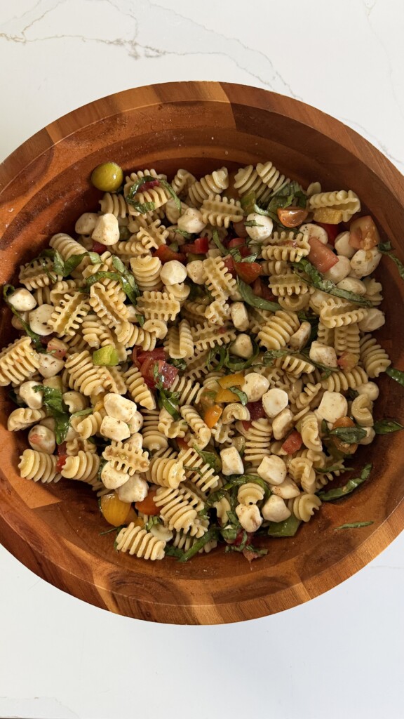 Easy Caprese Pasta Salad